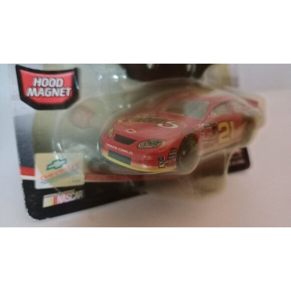 Kevin Harvick #21 Winner's Circle Take 5 with Hood Magnet 1:64 Diecast Model - Picture 6 of 6